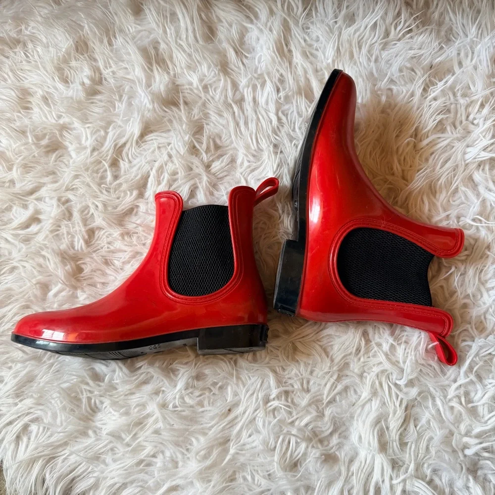 Seven7 Chelsea ankle rain boots Dover red 8